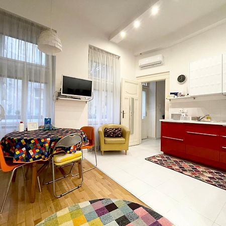 Rainbow Pearl Apartment At St Stephen' S Basilica Budapest Eksteriør billede