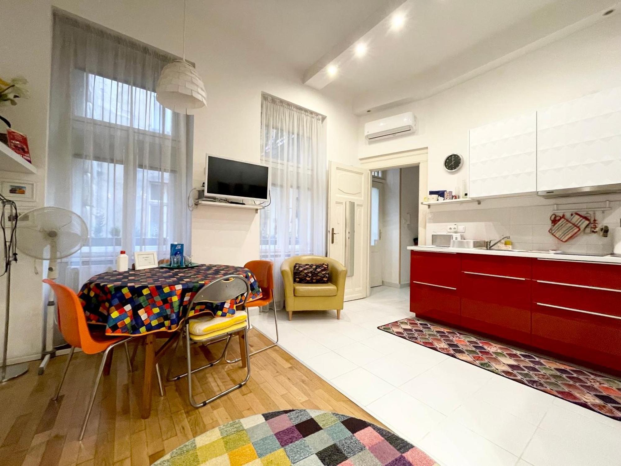 Rainbow Pearl Apartment At St Stephen' S Basilica Budapest Eksteriør billede