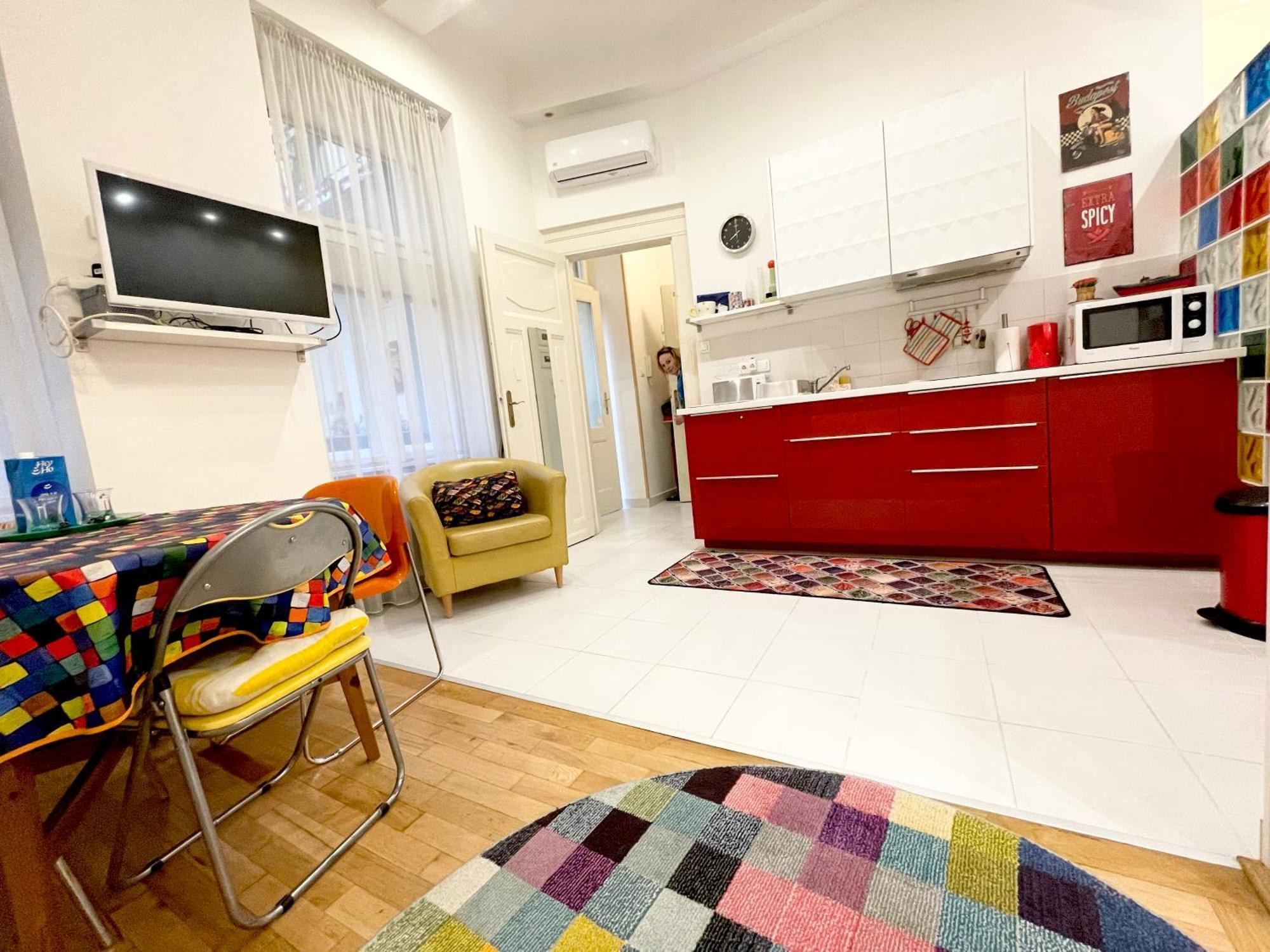 Rainbow Pearl Apartment At St Stephen' S Basilica Budapest Eksteriør billede