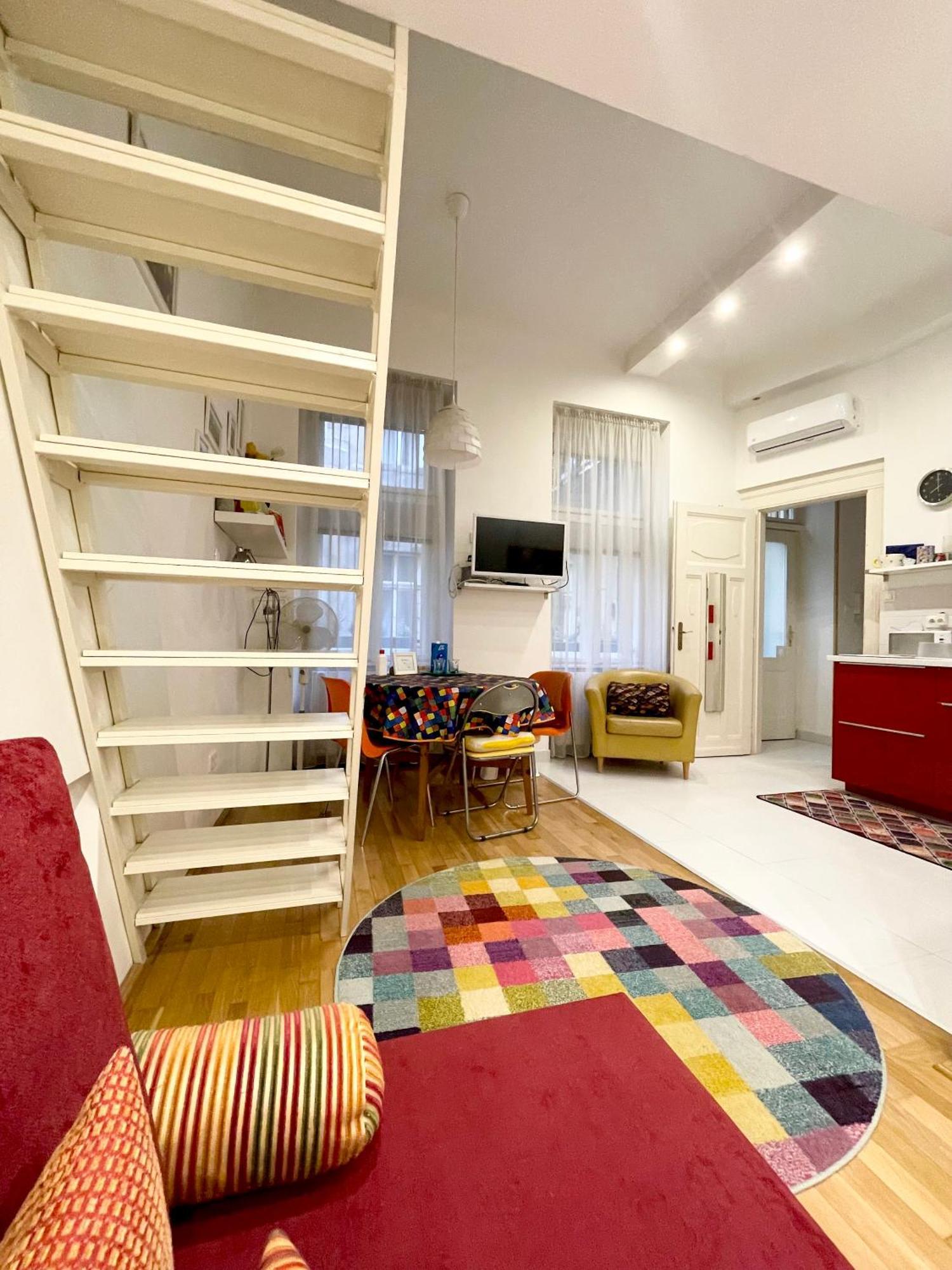 Rainbow Pearl Apartment At St Stephen' S Basilica Budapest Eksteriør billede