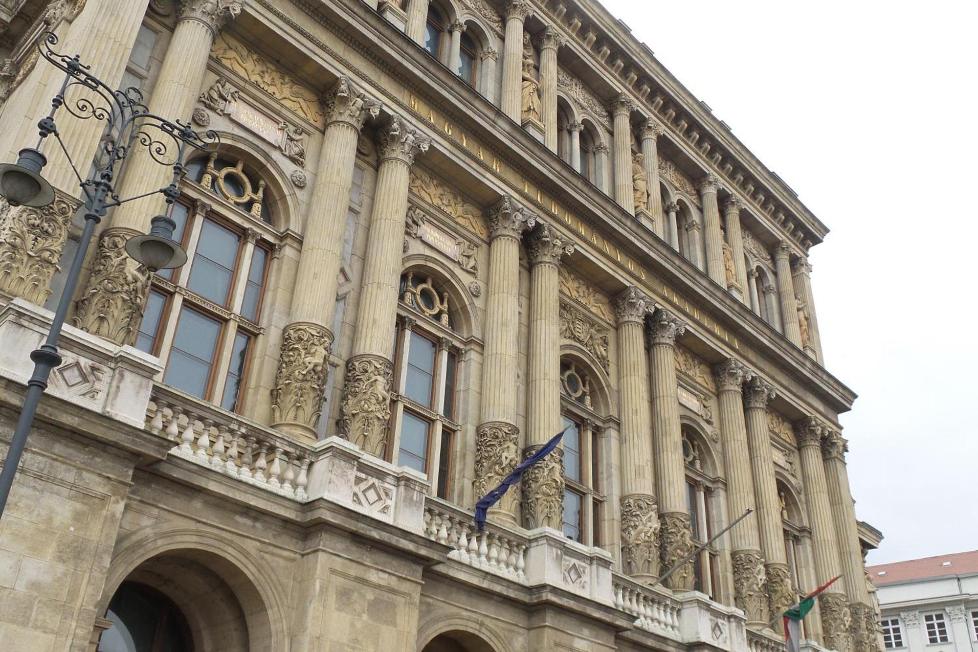 Rainbow Pearl Apartment At St Stephen' S Basilica Budapest Eksteriør billede